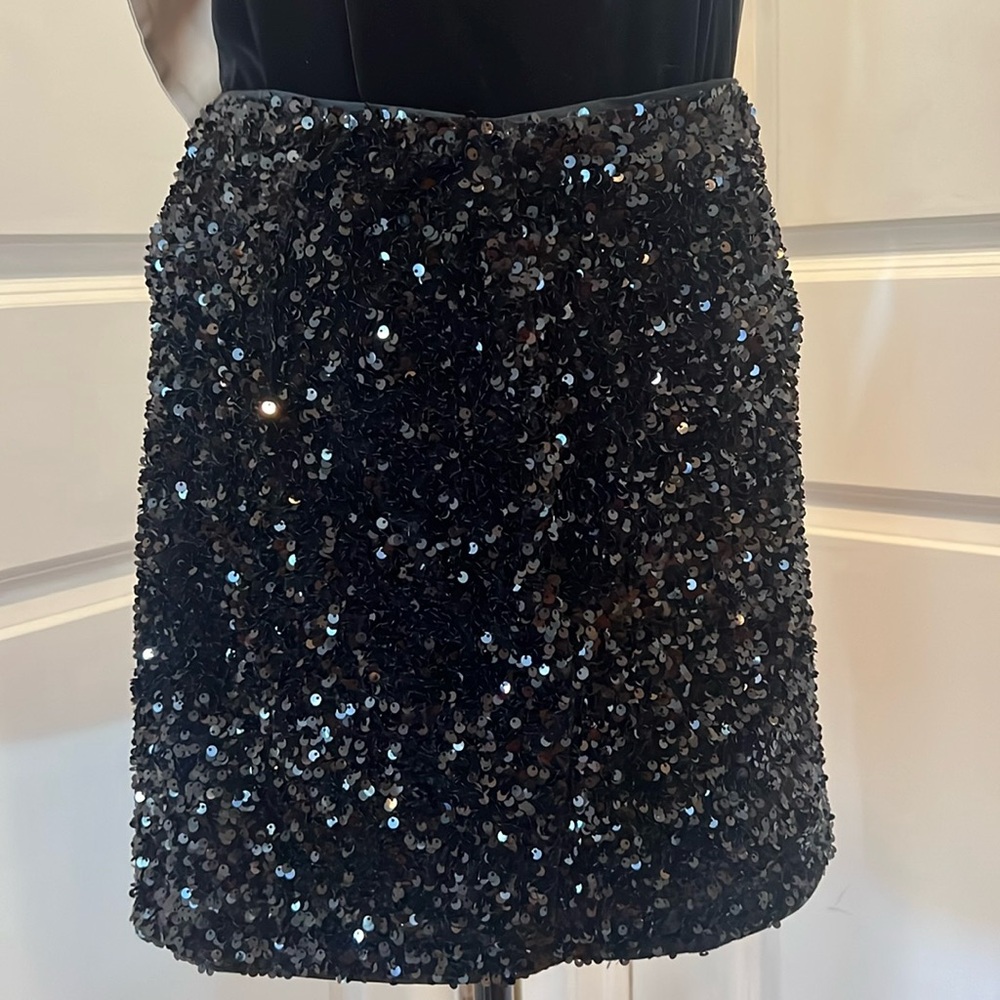 H & M women’s sequin skirt